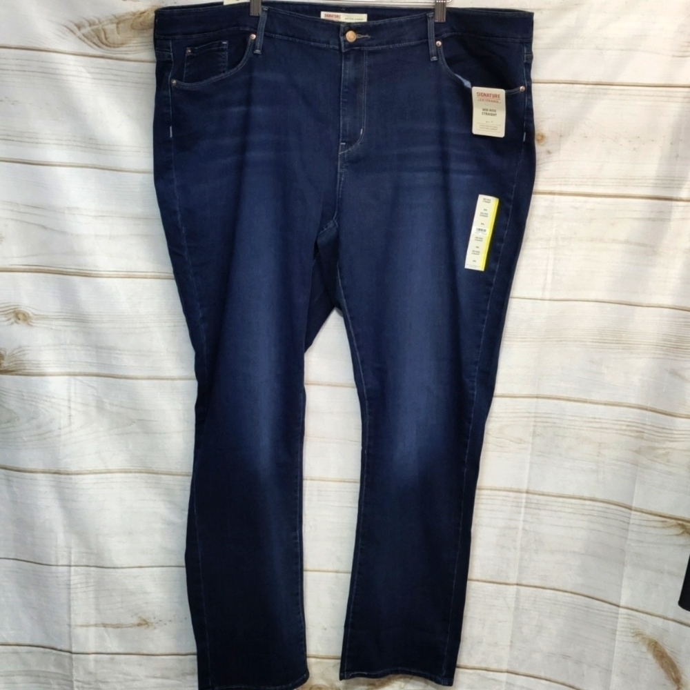 Signature Levi Strauss Mid- Rise Straight Jeans, Size 24L